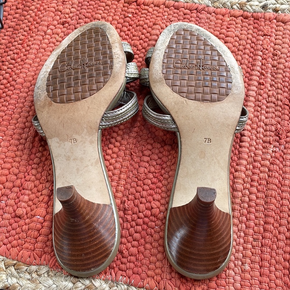 Cole Haan kitten heel sandals 7.0 - Picture 2 of 9